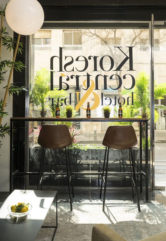 コレシュ ホテル