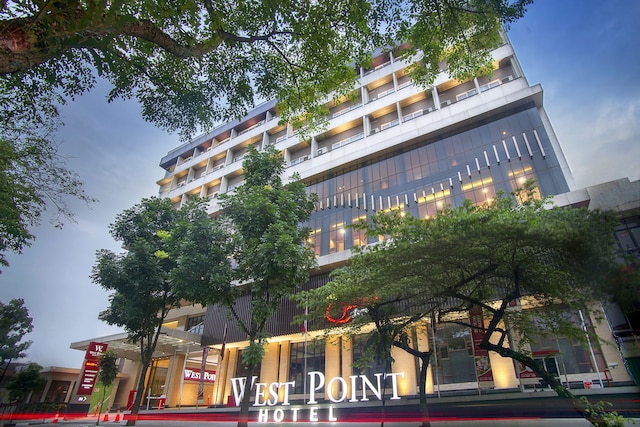 ウエスト ポイント ホテル