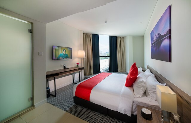 リッカートン カプセル ホテル