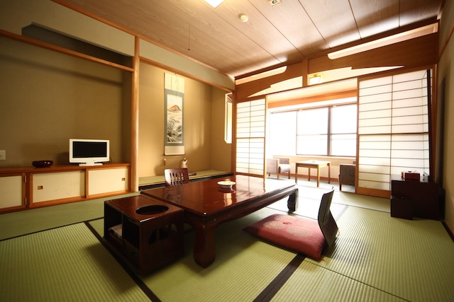 ホテル十和田荘