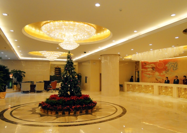 武漢センタイ ジョンヤン ホテル (武汉森泰中洋酒店)