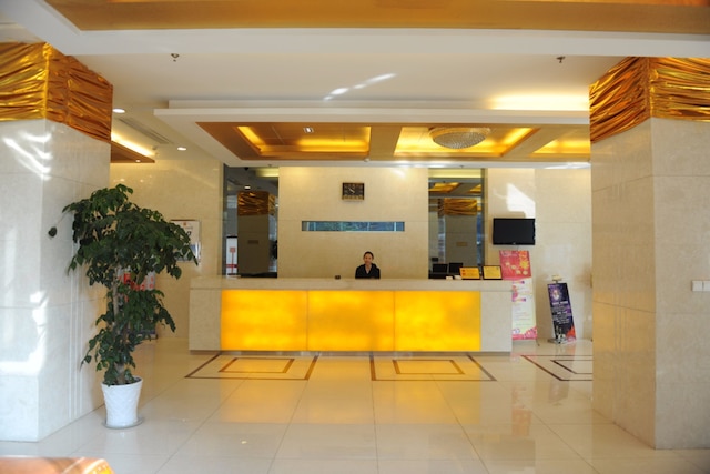 武漢センタイ ジョンヤン ホテル (武汉森泰中洋酒店)