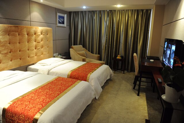 武漢センタイ ジョンヤン ホテル (武汉森泰中洋酒店)