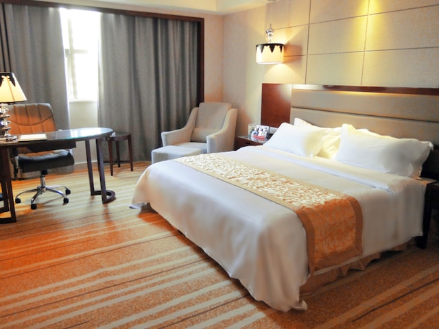 武漢センタイ ジョンヤン ホテル (武汉森泰中洋酒店)