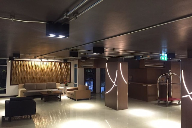 リーラワディー レゾテル ラミントラ 23