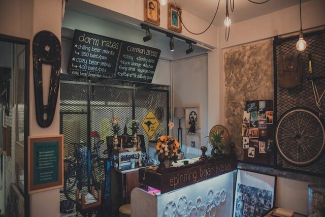 スピニング ベア ホステル