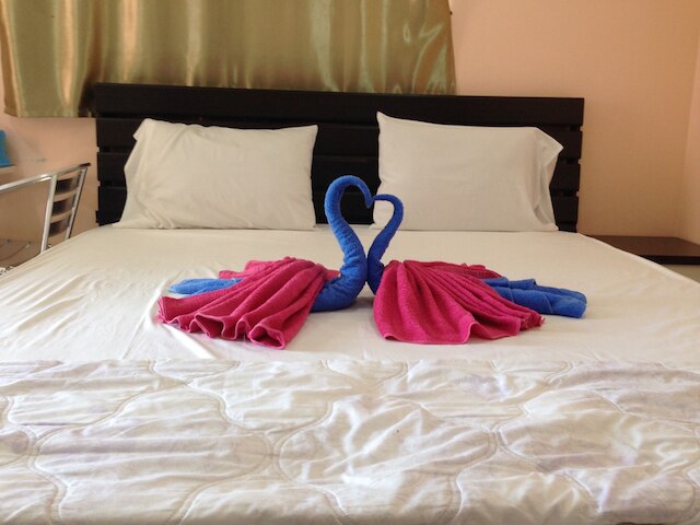 ソイ 44 ラーマ 2 ルーム フォー レント