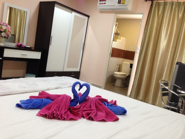 ソイ 44 ラーマ 2 ルーム フォー レント