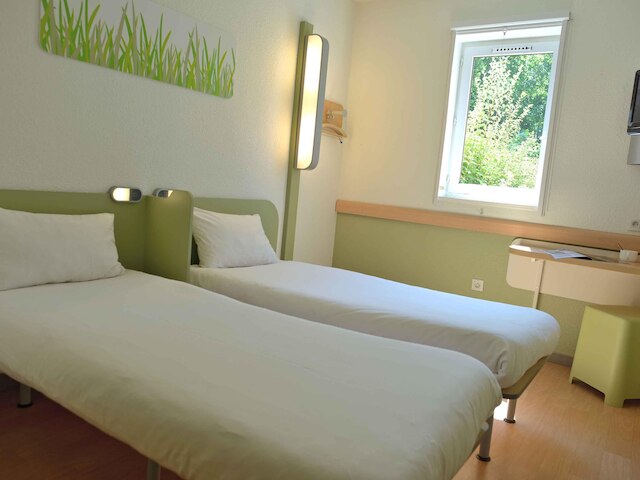 イビス バジェット オレンジ センター