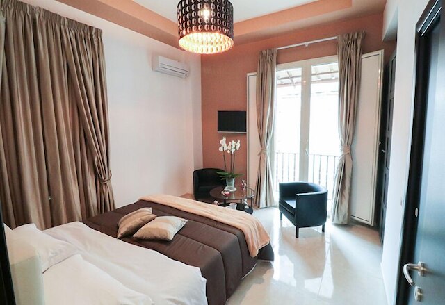 テラッツァ パルテノペア