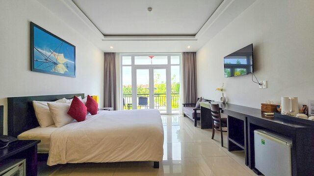 リバーサイド ホワイトハウス ブティックホテル