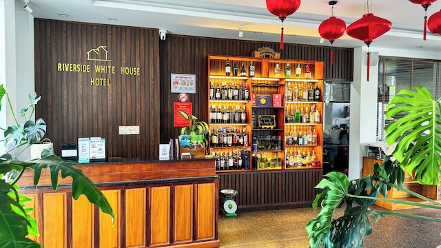 リバーサイド ホワイトハウス ブティックホテル