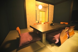 ホスタ二条　葵