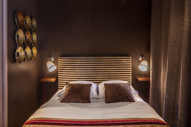 ル 84 サント キャス