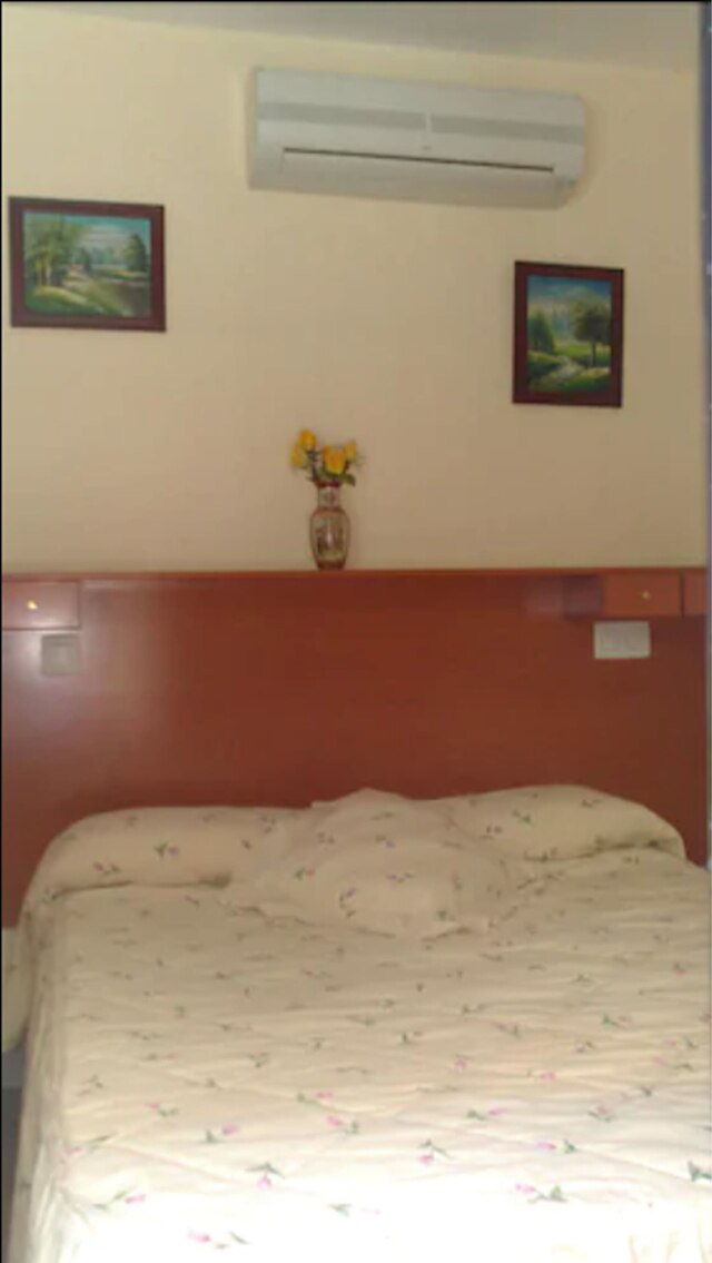 ホスタル モンクロア