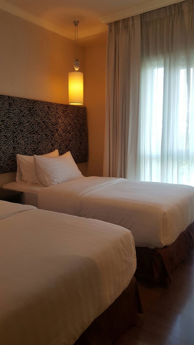 アット 21 サラデーン