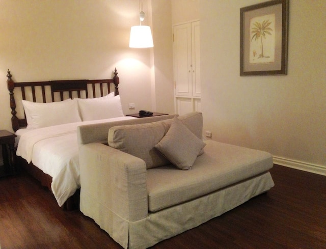 アット 21 サラデーン