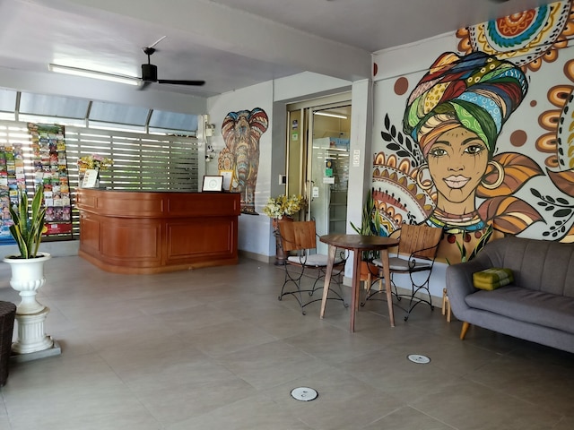 カヴィル ゲストハウス