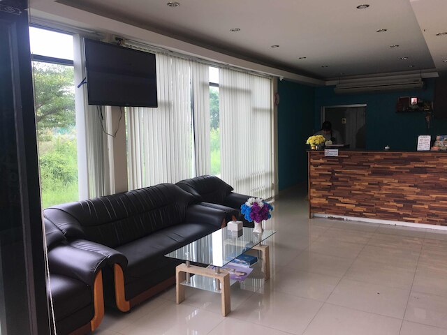 K2 リビング ウッタラディット