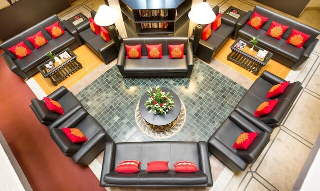 HM スイーツ & スタジオズ バンガロール