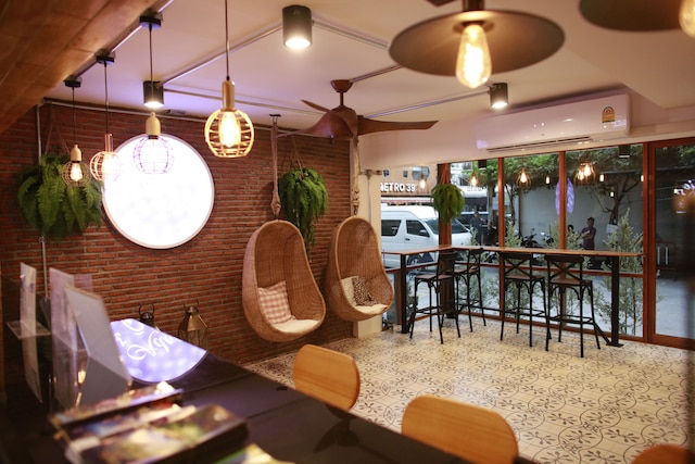 アダージョ バンコク