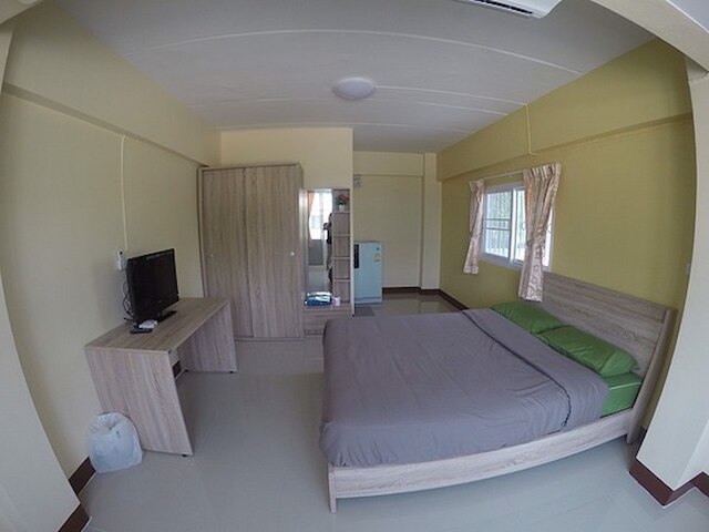 ST アパートメント