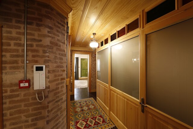 カティルガ コナック アパートメンツ