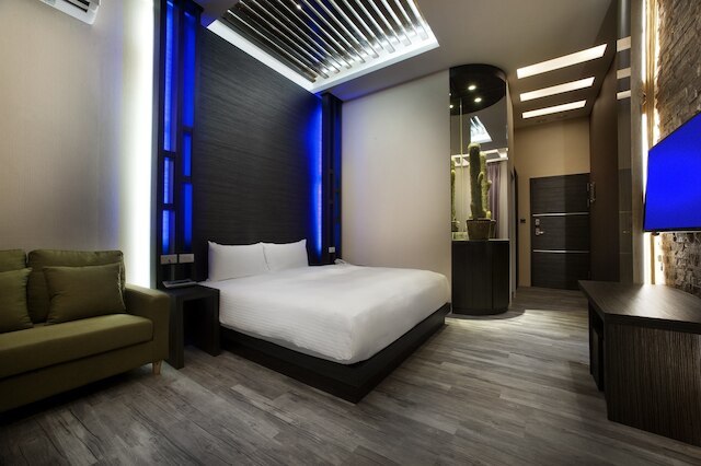 フークン モーテル (福岡溫泉飯店)