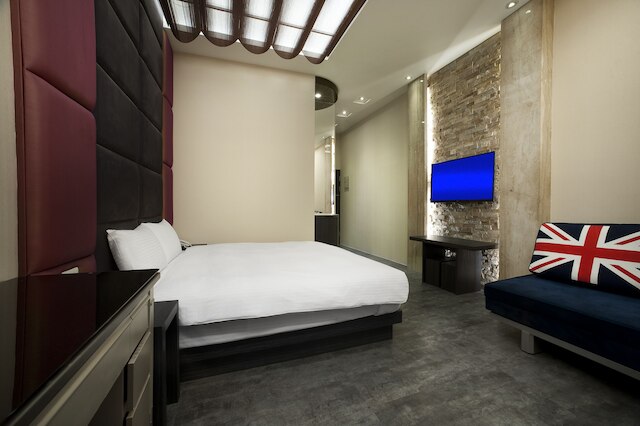 フークン モーテル (福岡溫泉飯店)