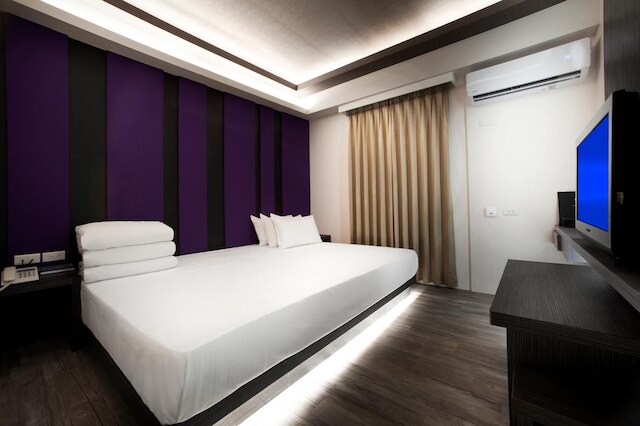 フークン モーテル (福岡溫泉飯店)