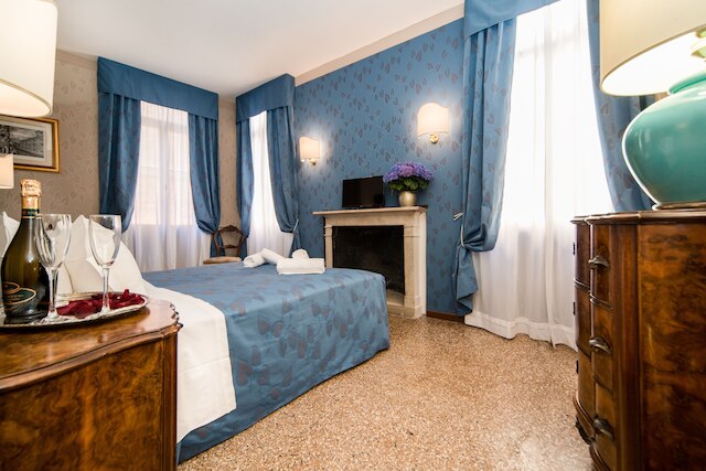 カ ラヴェッツェーラ