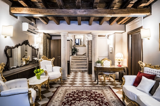 カ ラヴェッツェーラ