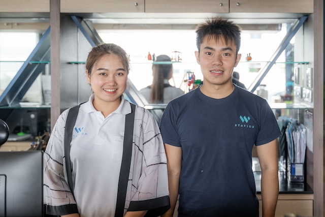 W ステーション