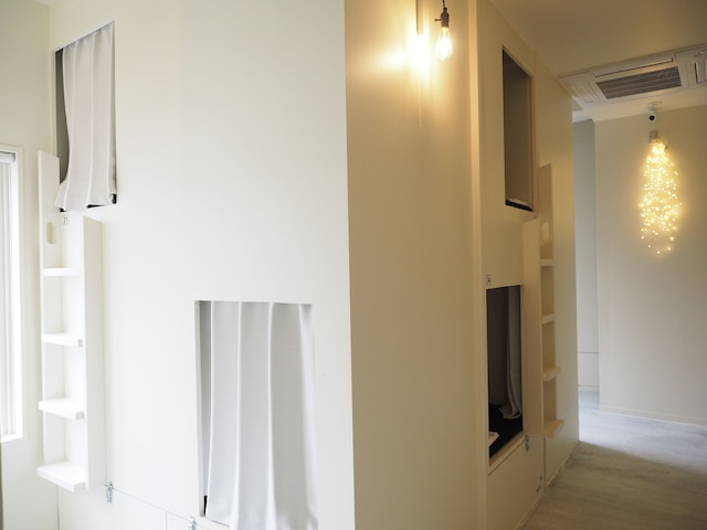 almond hostel & cafe