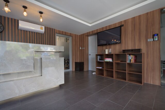 Q スペース レジデンス