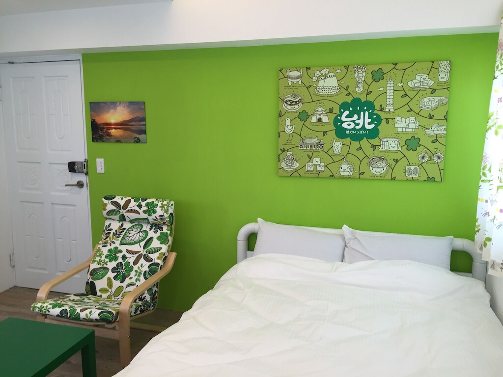 レインボー ネスト ホステル （彩虹巢）