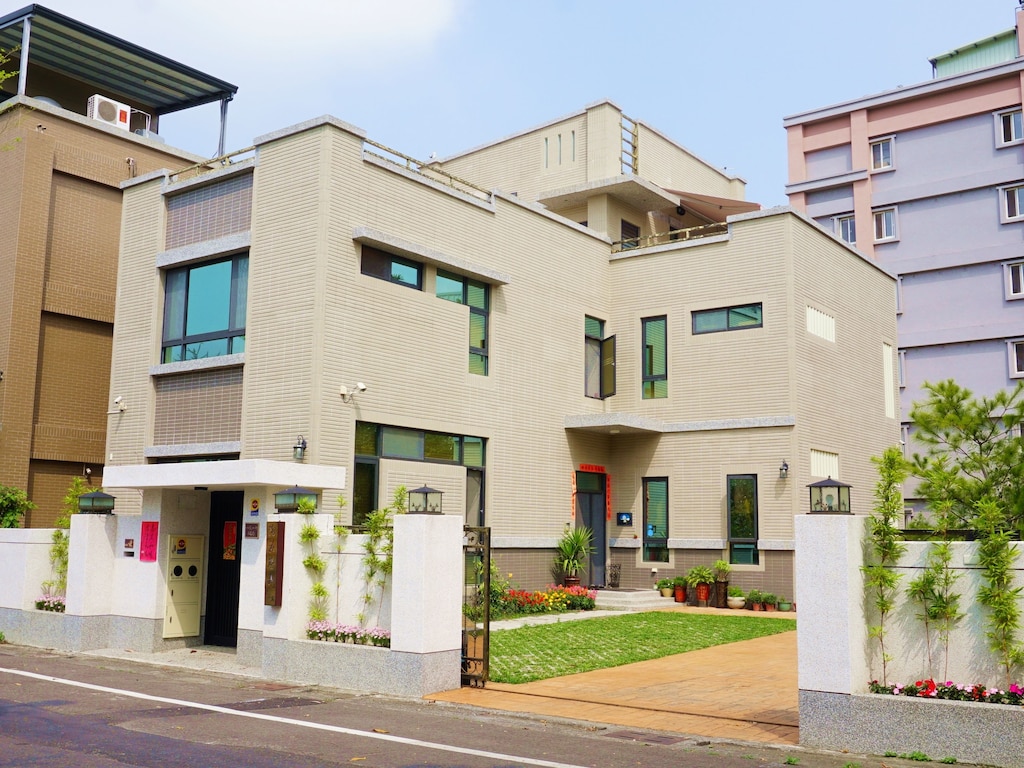 ポッタリー フラワー B&B (陶花巷弄民宿)