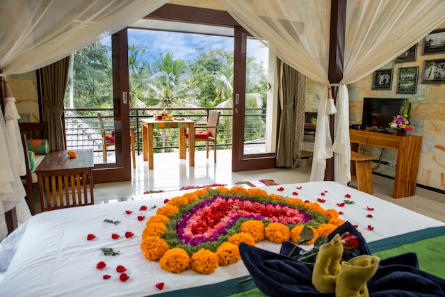 アユ ドゥール ベジ