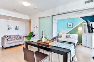 シティプレイス 1B ラックス コンドミニアム レイクサイド スカイドーム MTCC