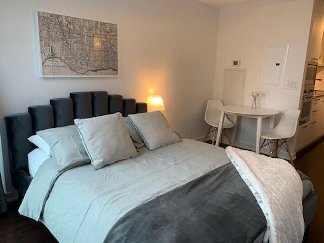 ラビッシュ スイート - ラグジュアリー ワン ベッドルーム コンド