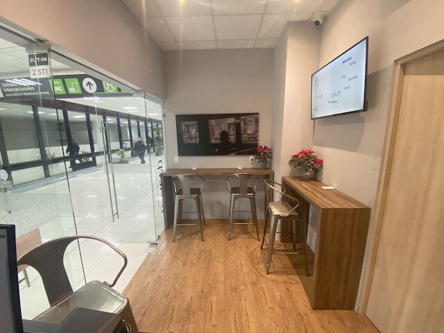 イズズリープ アエロプエルト ターミナル 1