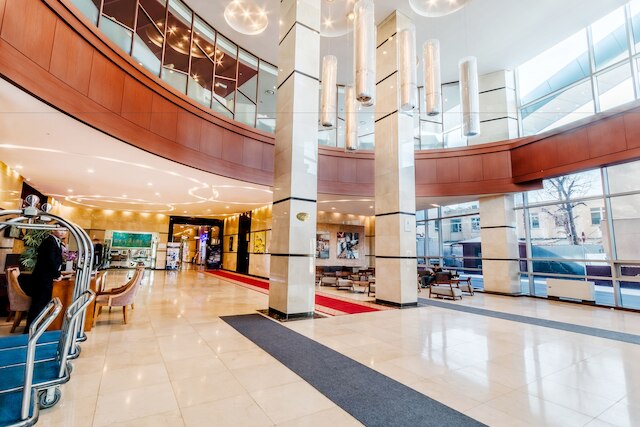 ブルー スカイ ホテル & タワー