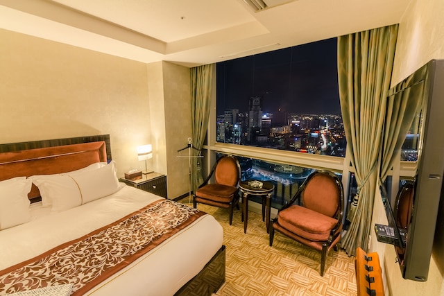 ブルー スカイ ホテル & タワー