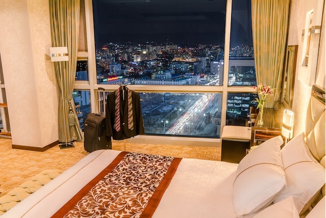 ブルー スカイ ホテル & タワー