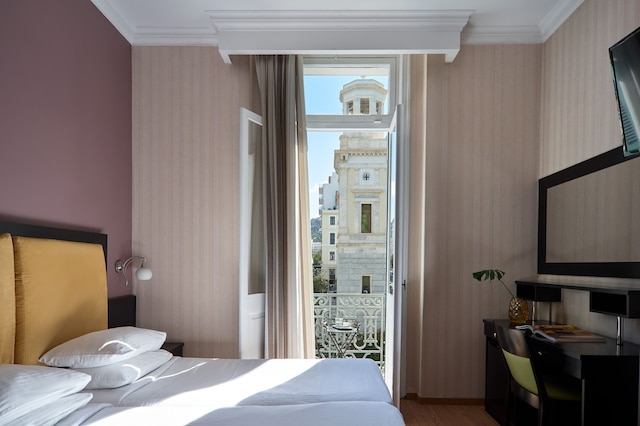 デルフィ アート ホテル