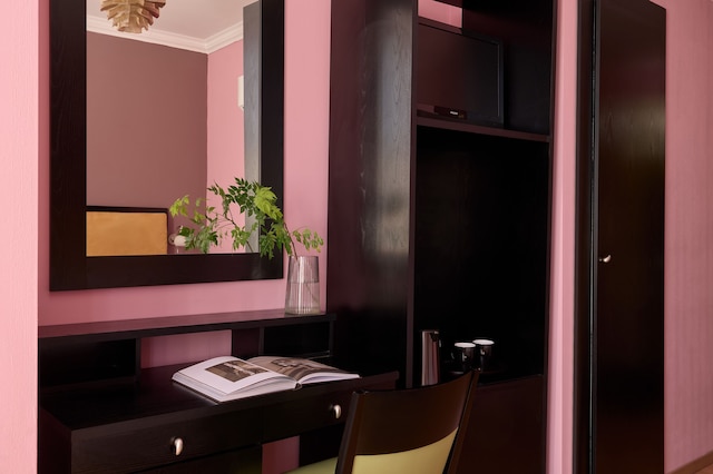 デルフィ アート ホテル