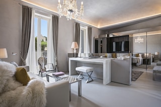 パラッツォ ナイナー