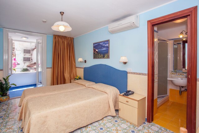 ホテル アマルフィ