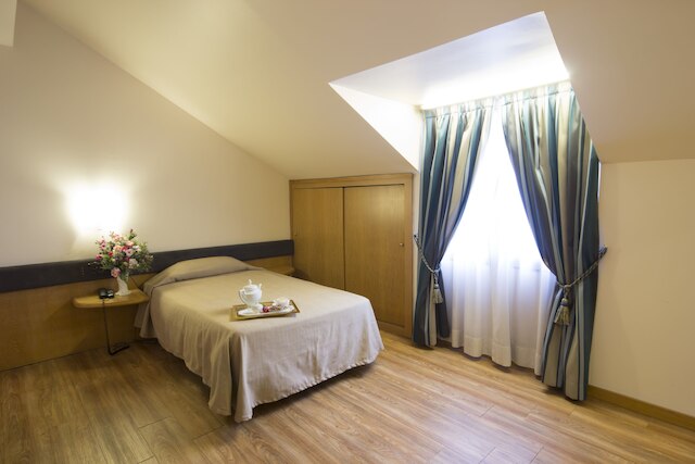 アルバート ホテル