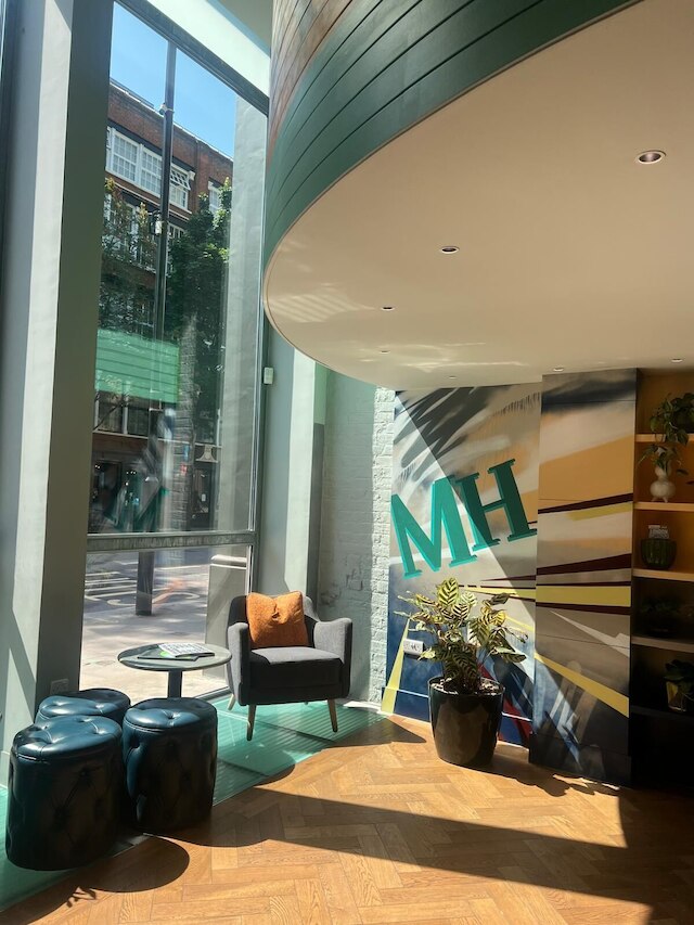 マラブルズ・ファリンドンホテル